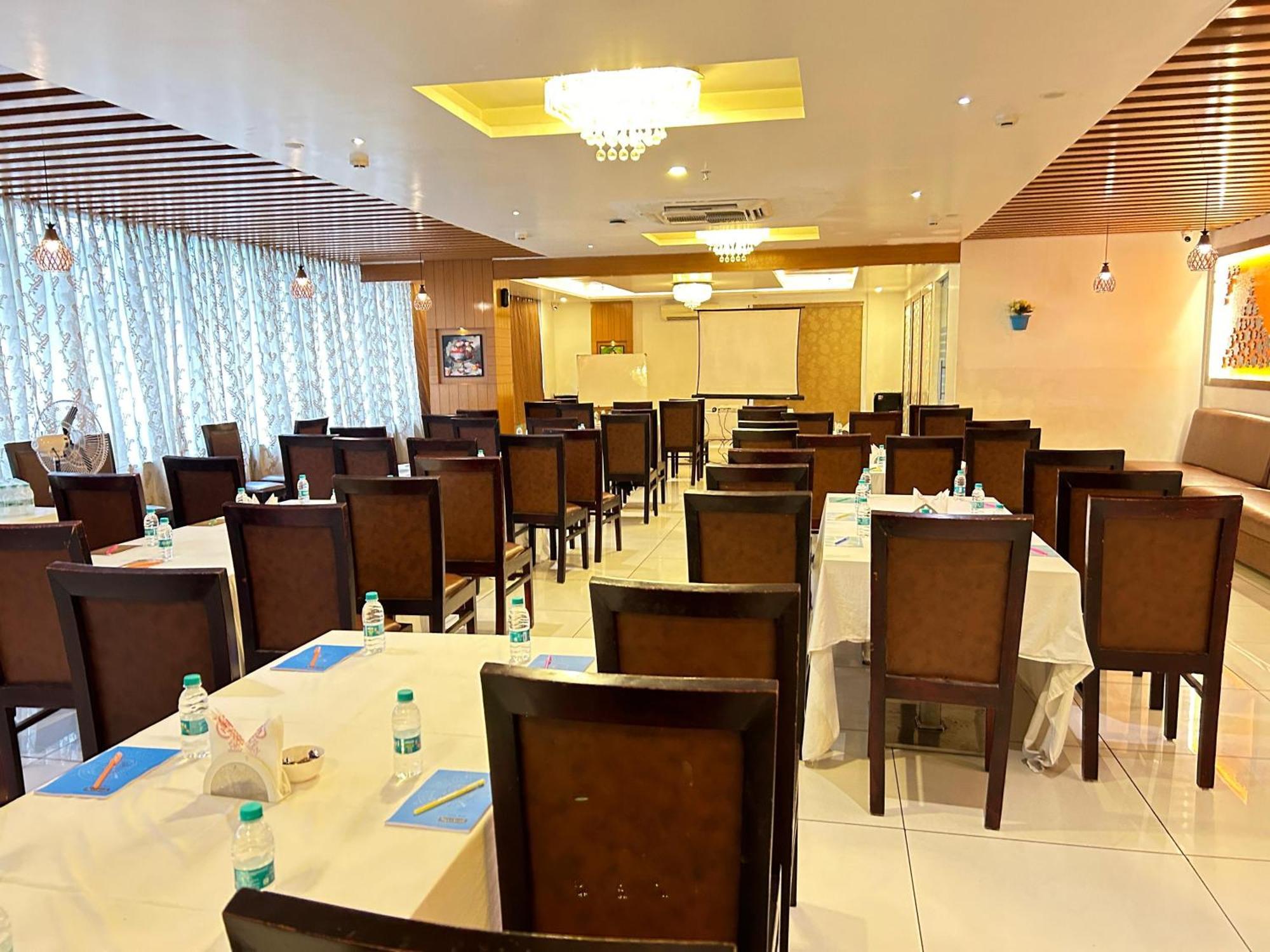 Hotel Lorven Visakhapatnam Exterior photo
