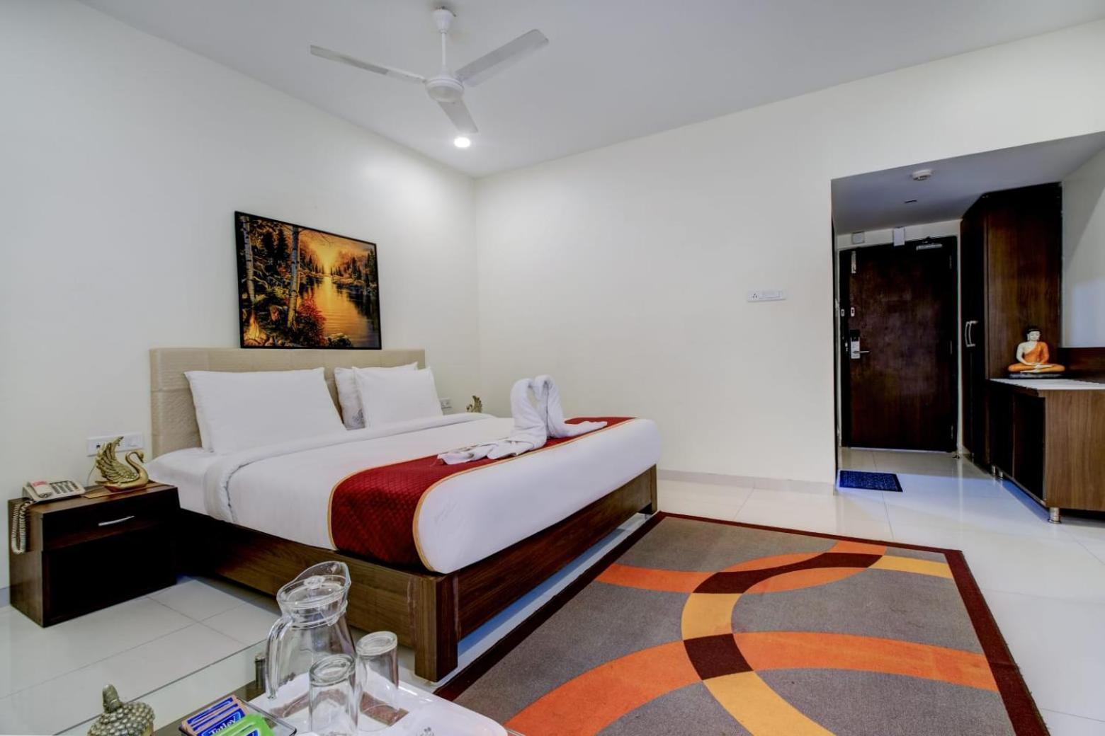 Hotel Lorven Visakhapatnam Exterior photo